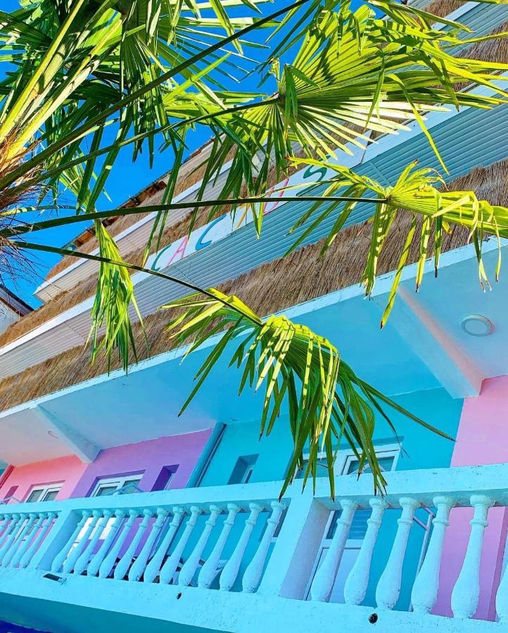 Casa Barbie Costinesti Hostel Kültér fotó