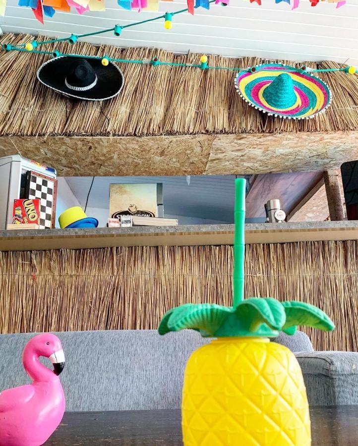 Casa Barbie Costinesti Hostel Kültér fotó
