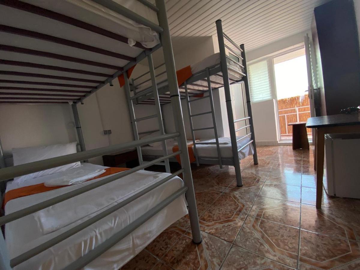 Casa Barbie Costinesti Hostel Kültér fotó
