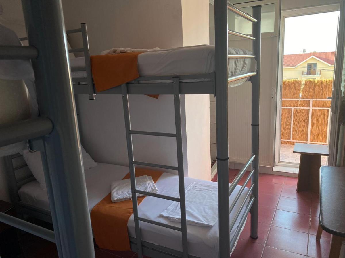 Casa Barbie Costinesti Hostel Kültér fotó