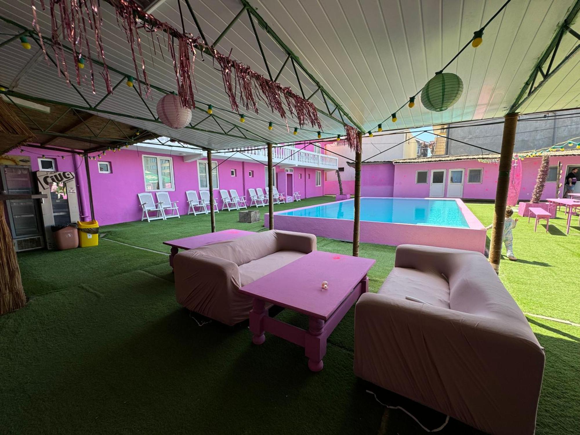 Casa Barbie Costinesti Hostel Kültér fotó