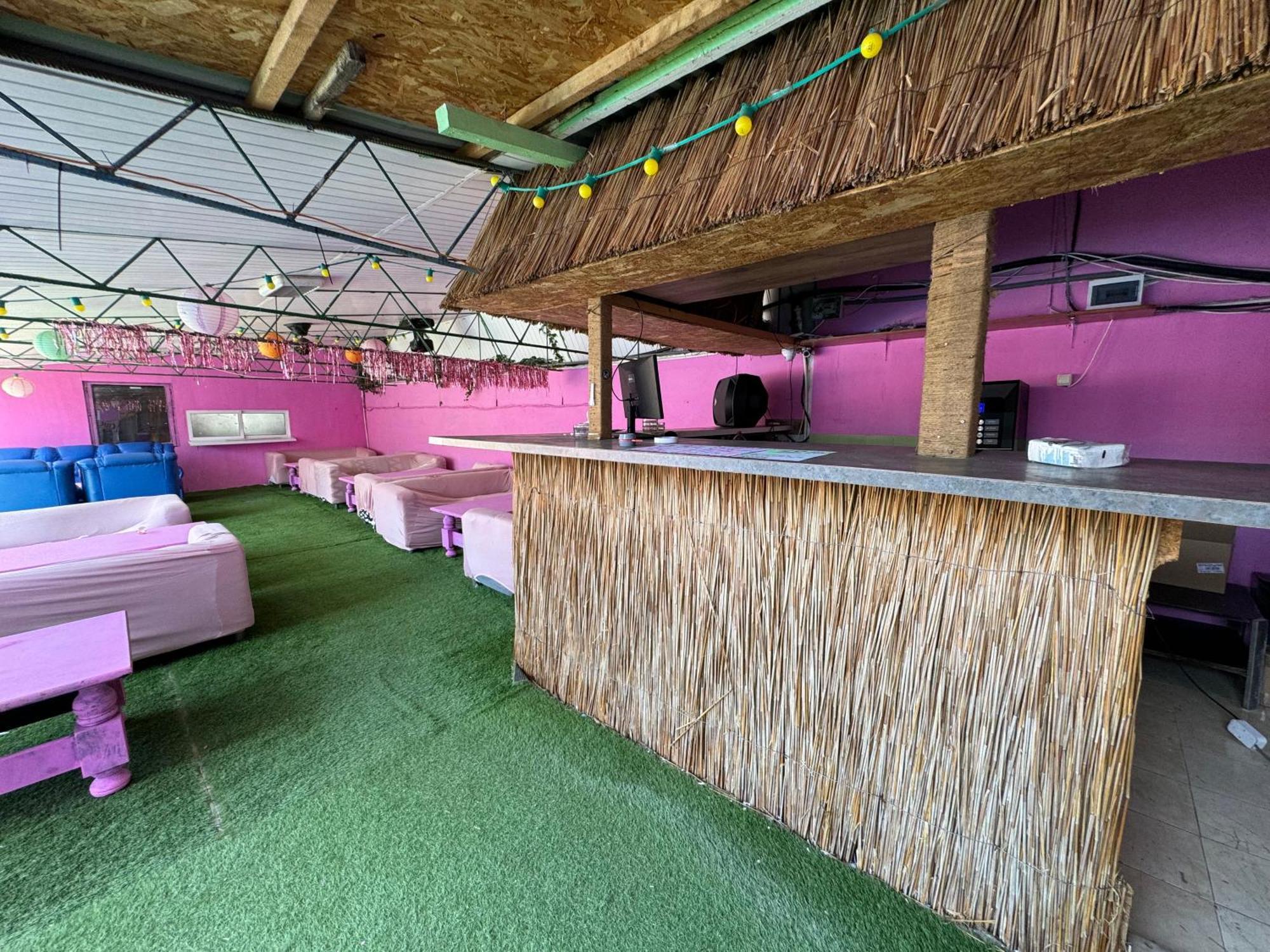 Casa Barbie Costinesti Hostel Kültér fotó