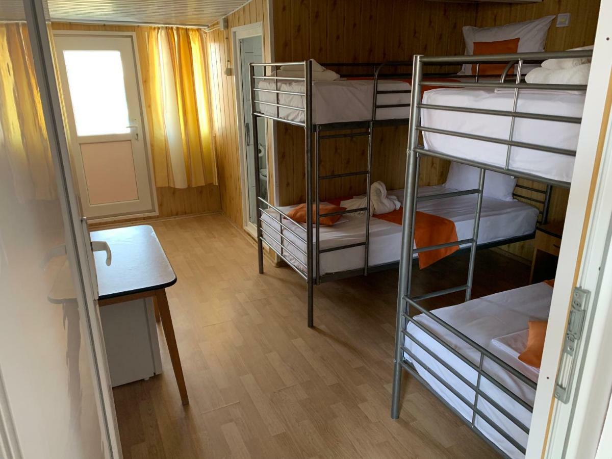 Casa Barbie Costinesti Hostel Kültér fotó
